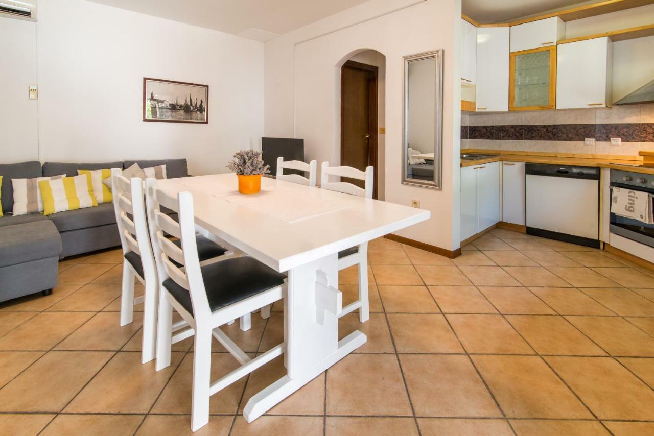 Apartman Babic คิร์ก ภายนอก รูปภาพ