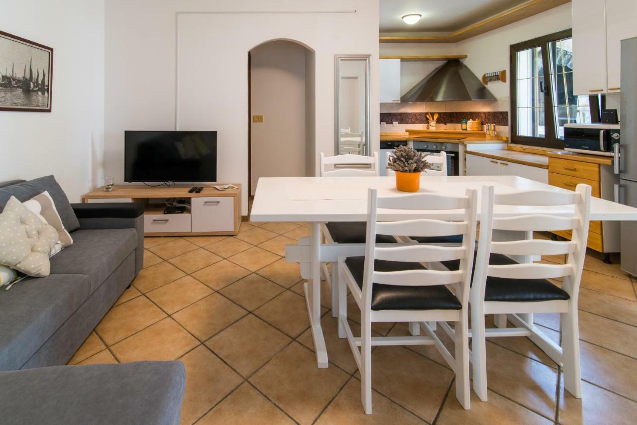 Apartman Babic คิร์ก ภายนอก รูปภาพ
